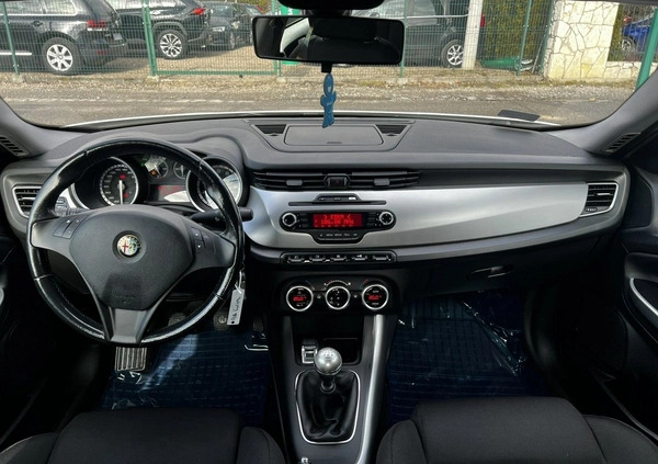 Alfa Romeo Giulietta cena 29900 przebieg: 190000, rok produkcji 2013 z Lubycza Królewska małe 106